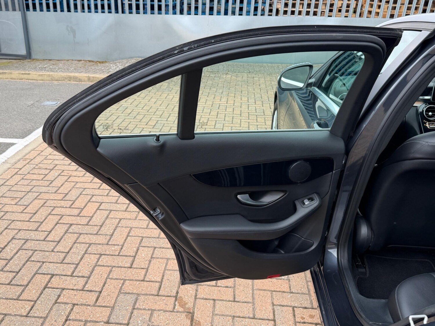 Used Mercedes-Benz C Class 2015 for sale - 77908611: Photo 33