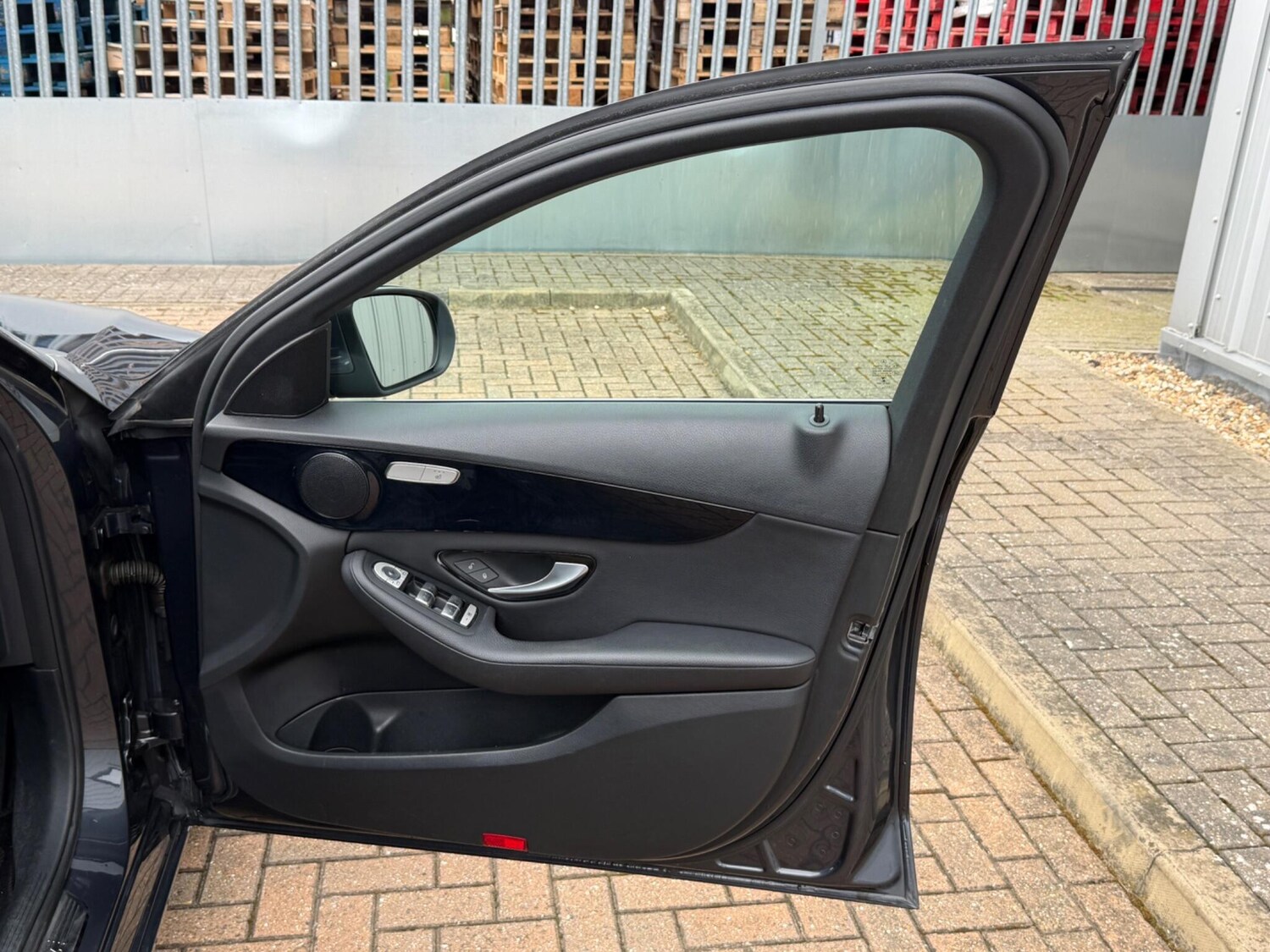 Used Mercedes-Benz C Class 2015 for sale - 77908611: Photo 34