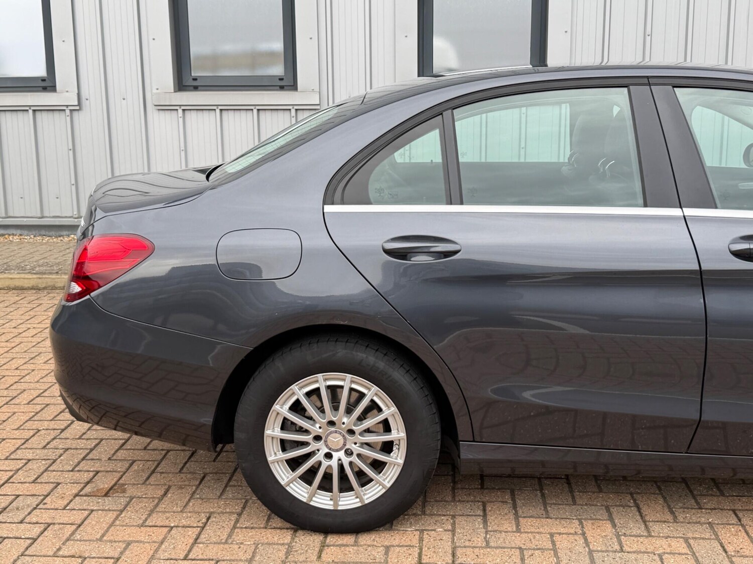 Used Mercedes-Benz C Class 2015 for sale - 77908611: Photo 40