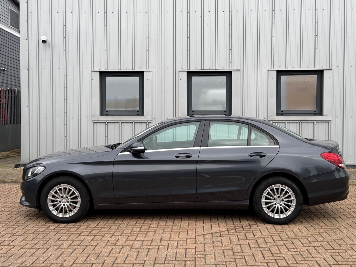 Used Mercedes-Benz C Class 2015 for sale - 77908611: Photo 7