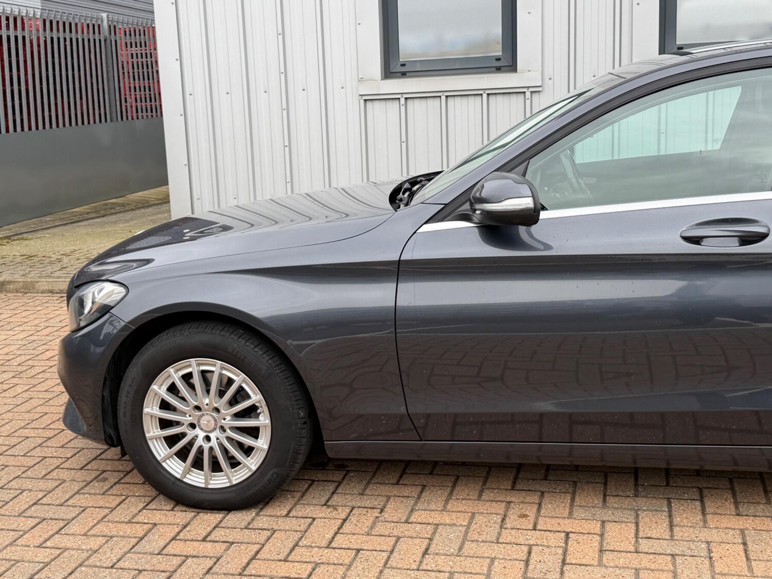 Used Mercedes-Benz C Class 2015 for sale - 77908611: Photo 9