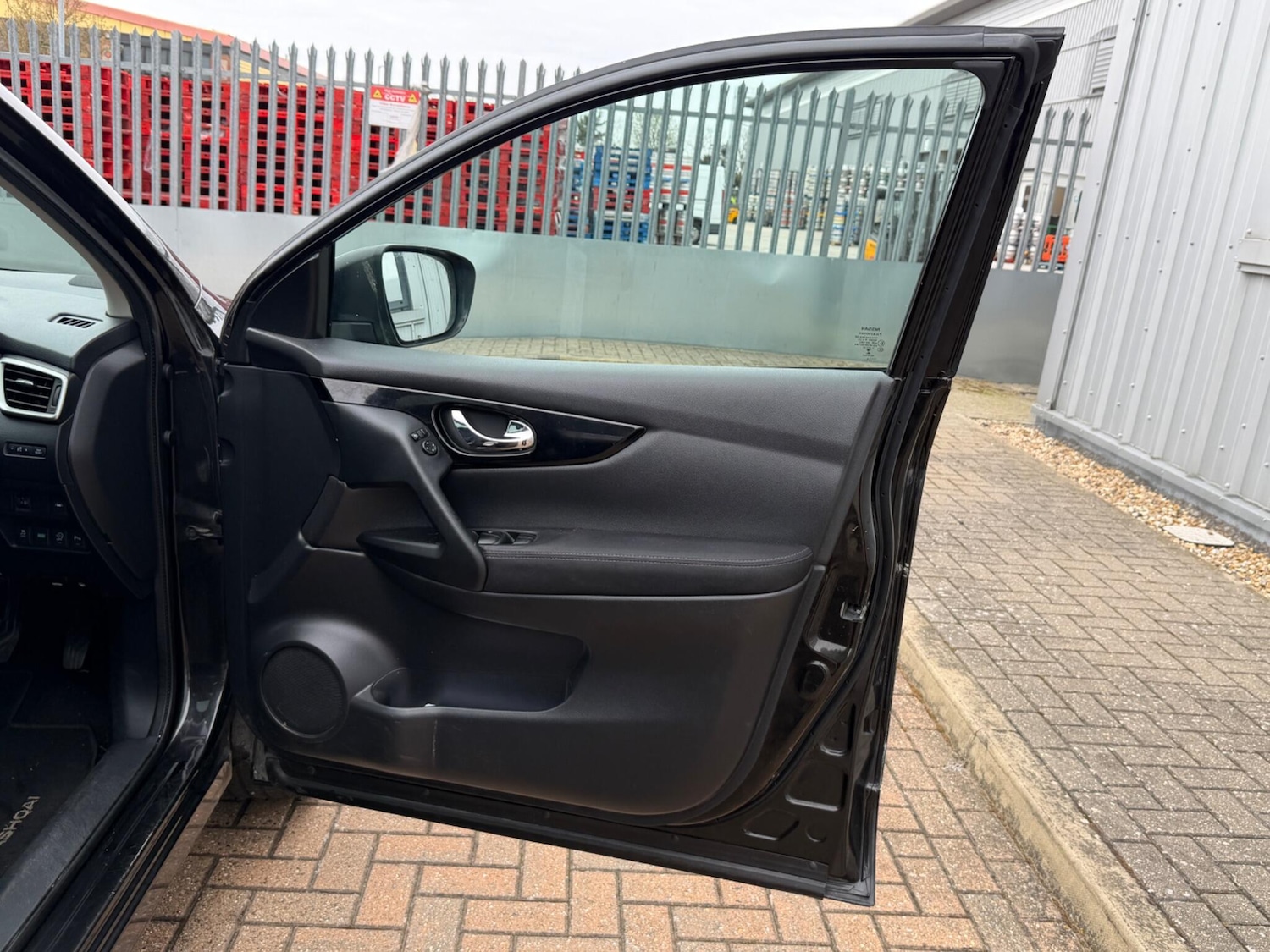 Used Nissan Qashqai 2016 for sale - 78101260: Photo 29