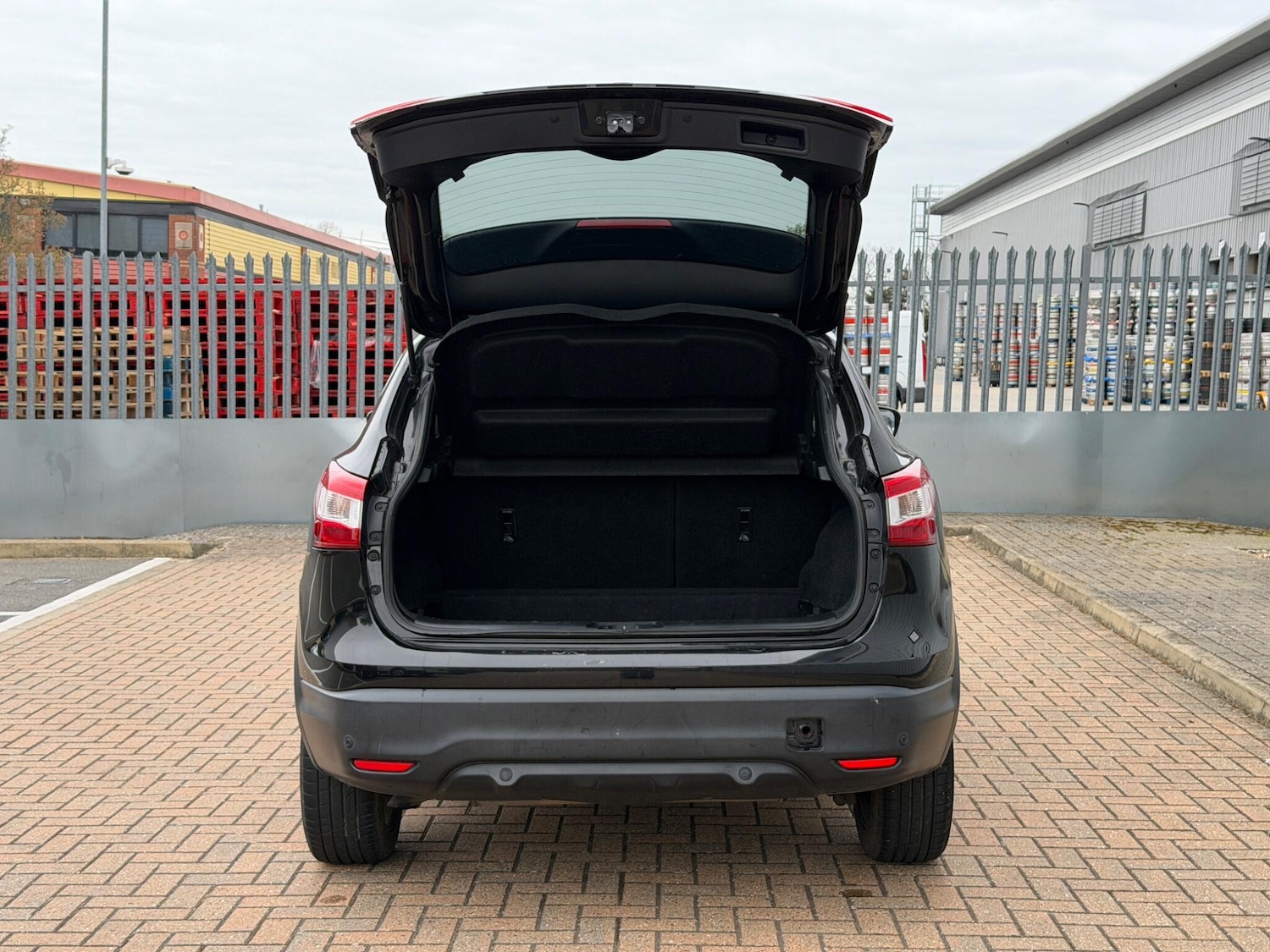 Used Nissan Qashqai 2016 for sale - 78101260: Photo 42