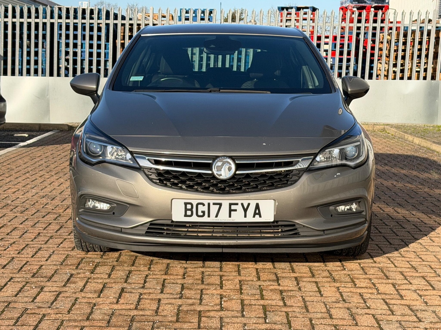 Used Vauxhall Astra 2017 for sale - 77015416: Photo 2