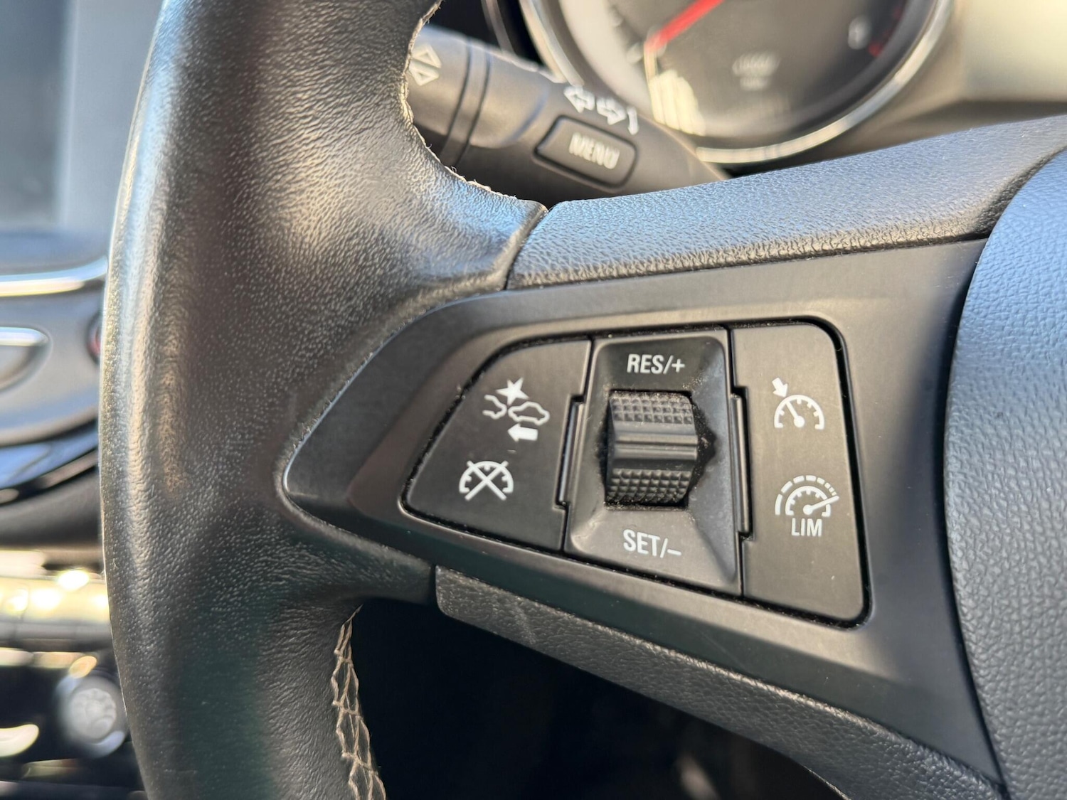 Used Vauxhall Astra 2017 for sale - 77015416: Photo 28