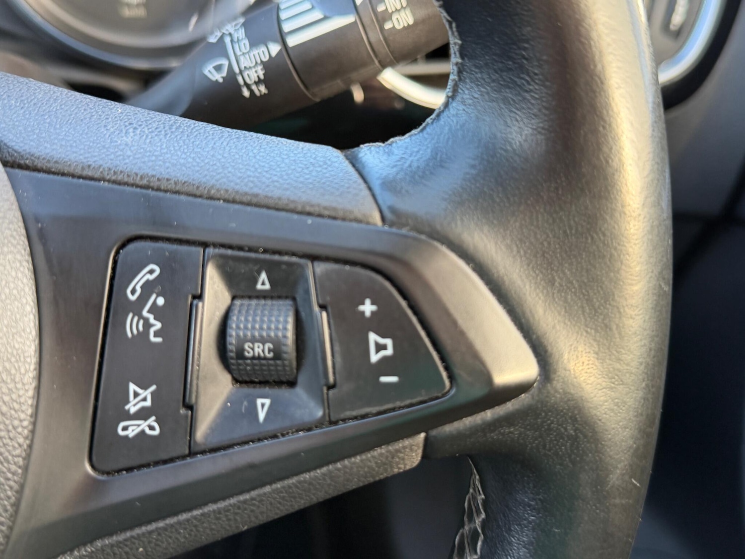 Used Vauxhall Astra 2017 for sale - 77015416: Photo 32