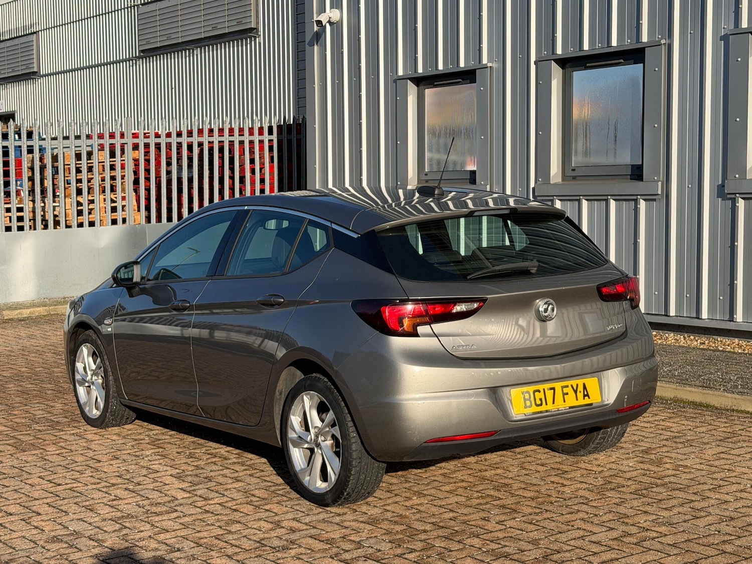 Used Vauxhall Astra 2017 for sale - 77015416: Photo 4