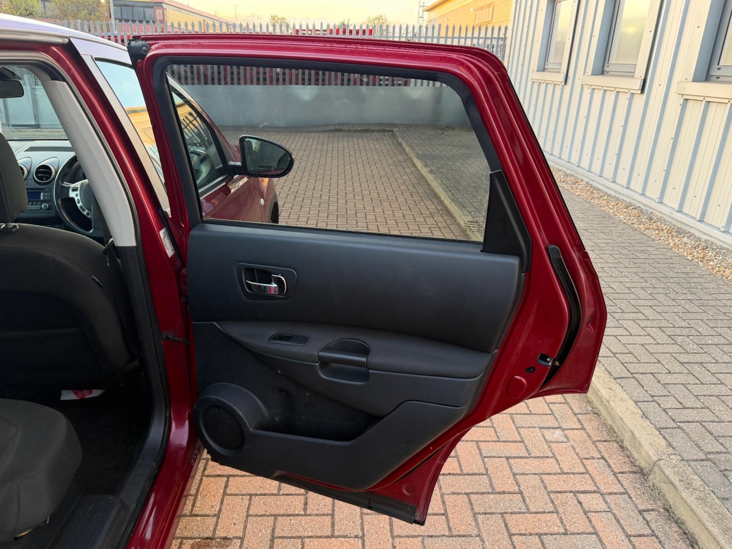 Used Nissan Qashqai+2 for sale - 78141419: Photo 30