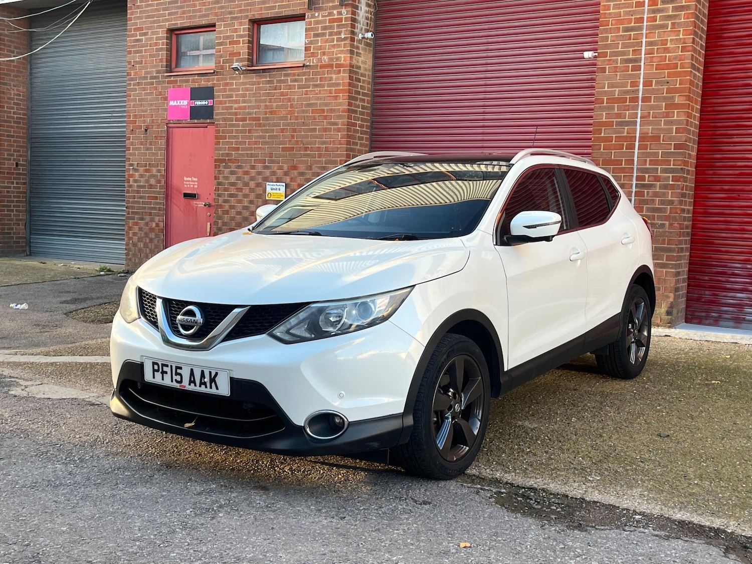 Used Nissan Qashqai 2015 for sale - 76528111: Photo 3