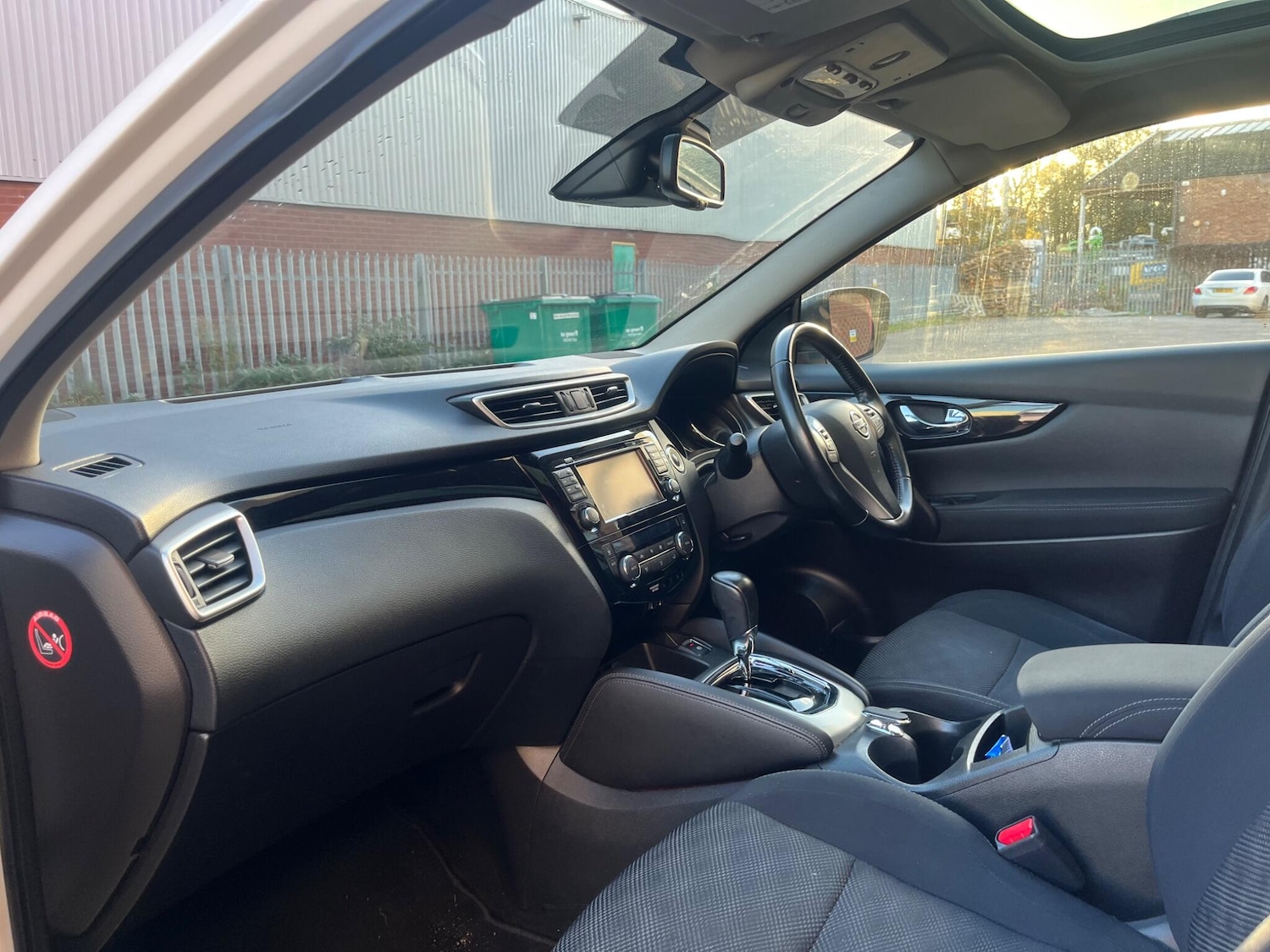 Used Nissan Qashqai 2015 for sale - 76528111: Photo 30