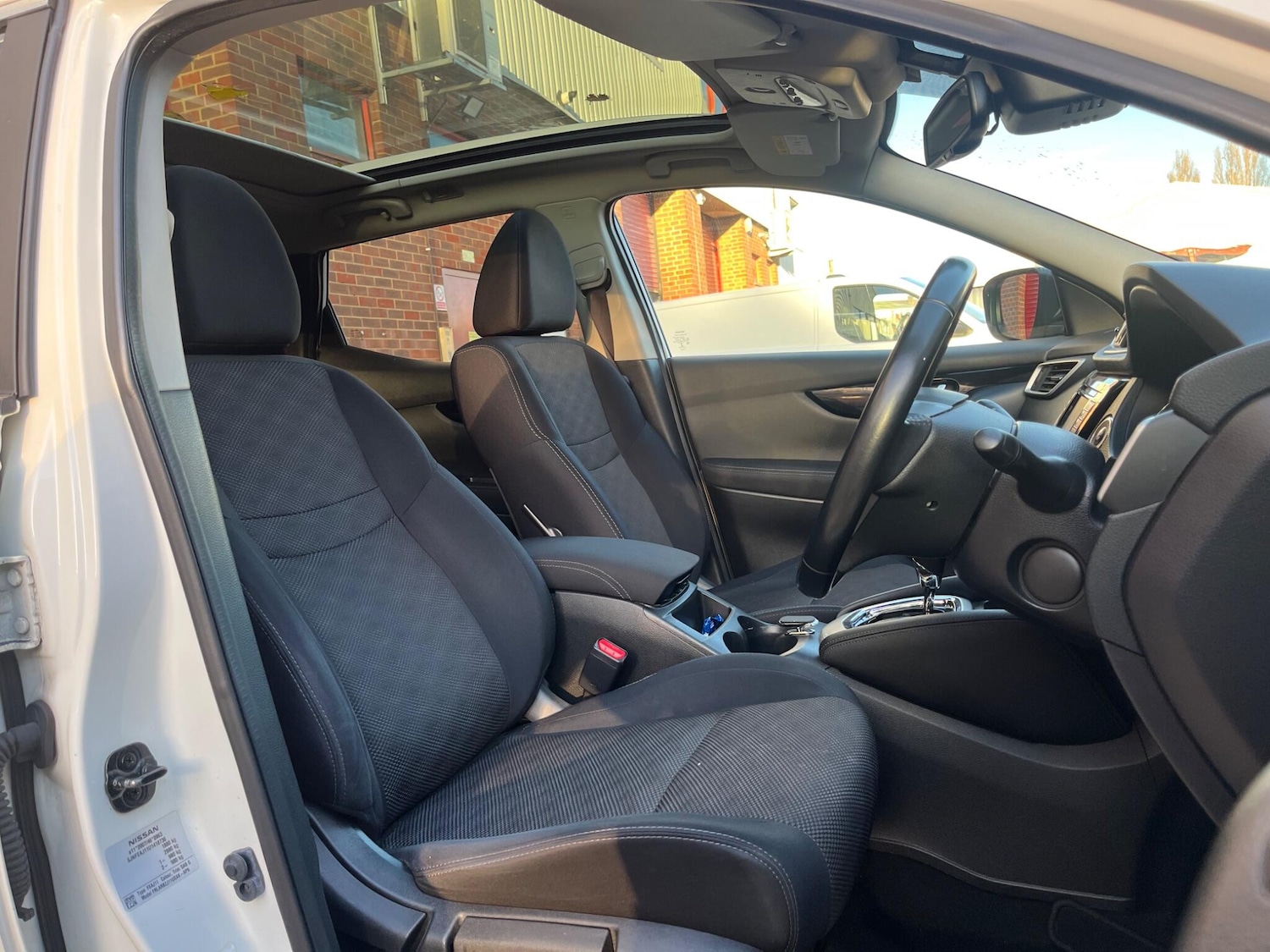 Used Nissan Qashqai 2015 for sale - 76528111: Photo 33