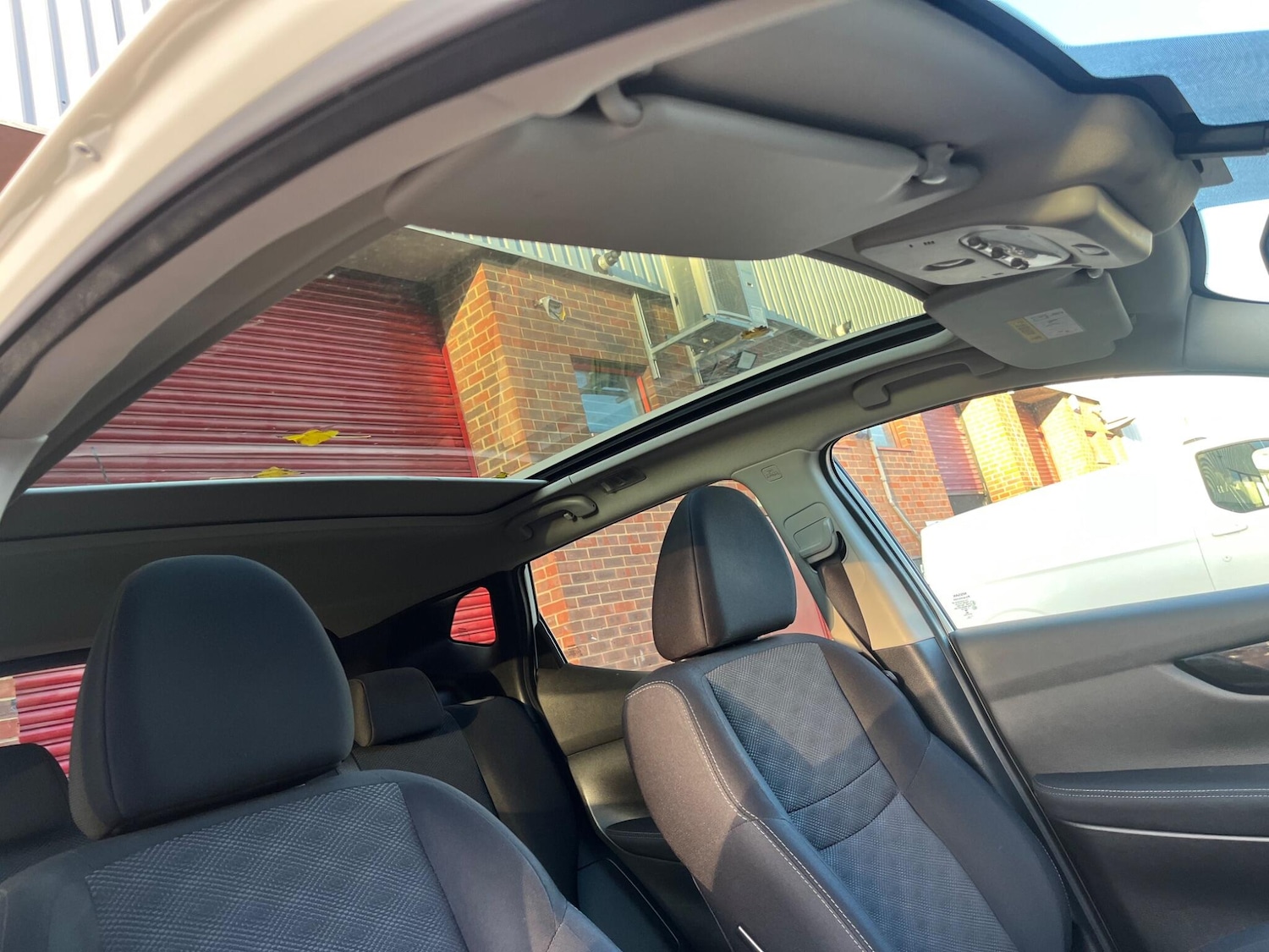 Used Nissan Qashqai 2015 for sale - 76528111: Photo 35