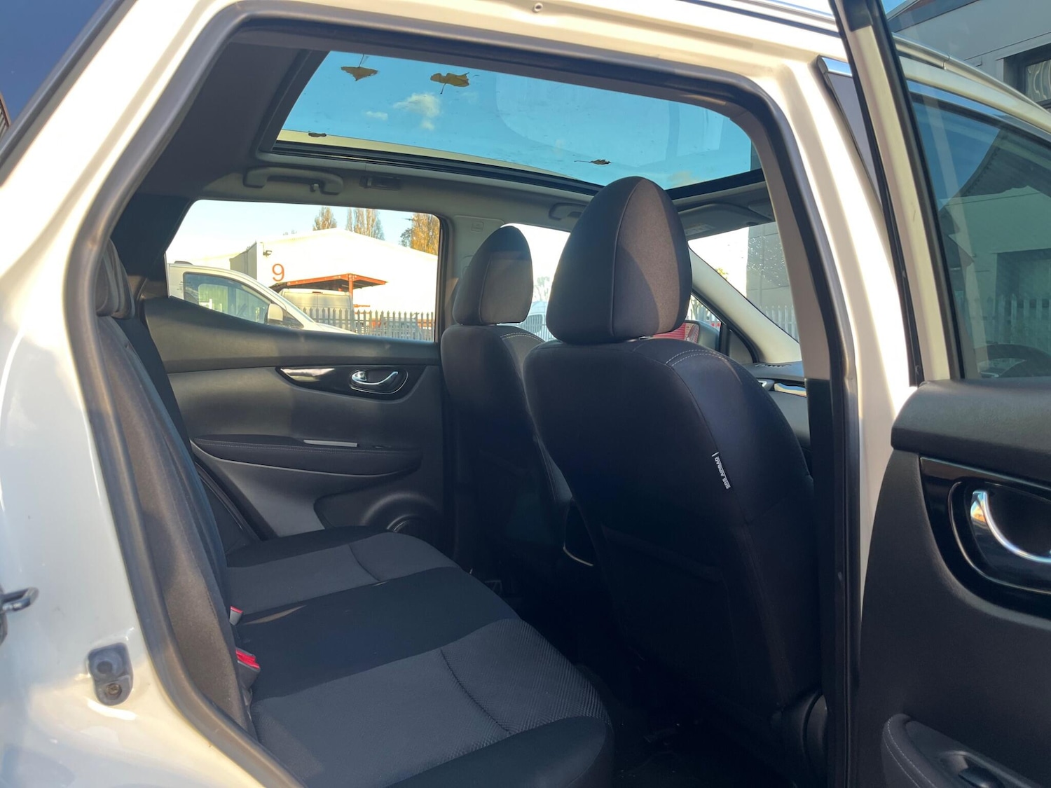 Used Nissan Qashqai 2015 for sale - 76528111: Photo 38