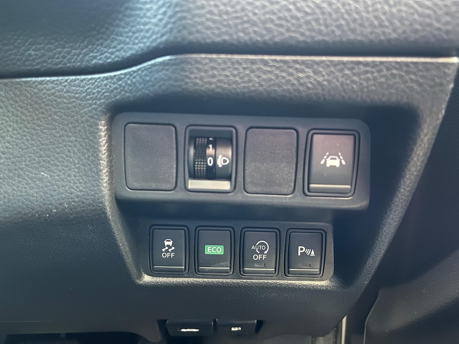 Used Nissan Qashqai 2015 for sale - 76528111: Photo 51