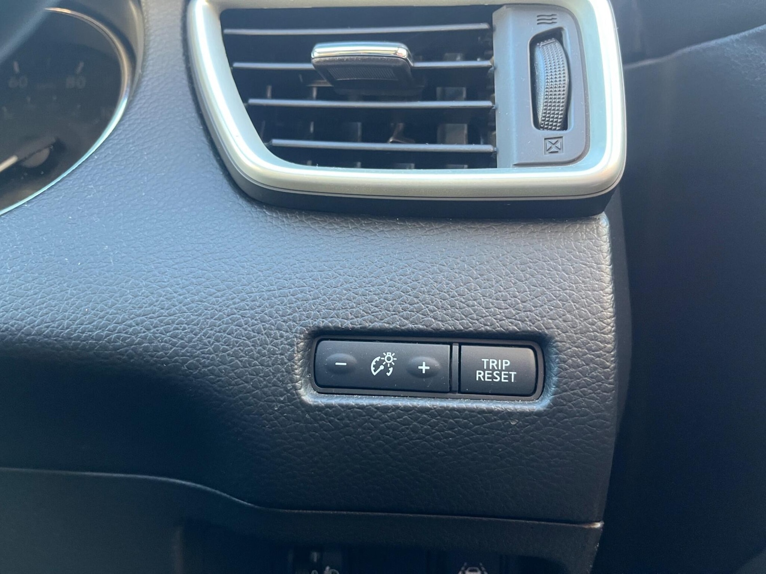 Used Nissan Qashqai 2015 for sale - 76528111: Photo 52