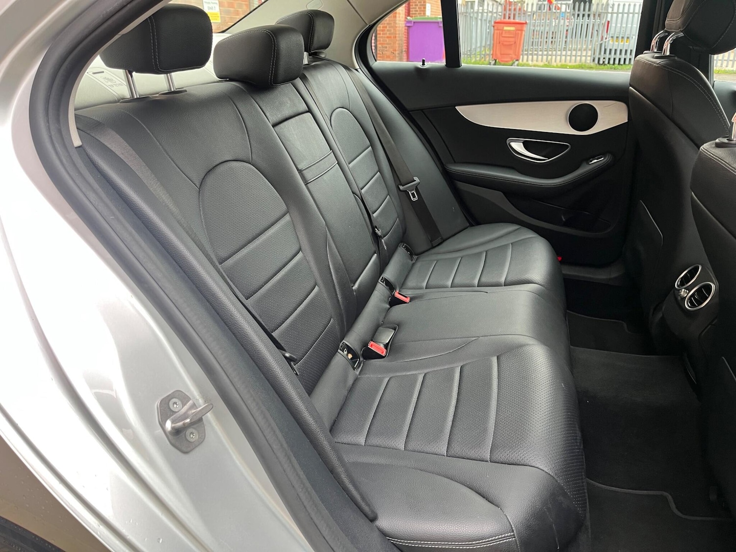 Used Mercedes-Benz C Class 2018 for sale - 76592333: Photo 39