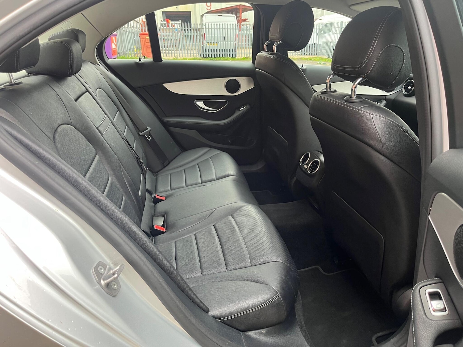 Used Mercedes-Benz C Class 2018 for sale - 76592333: Photo 40