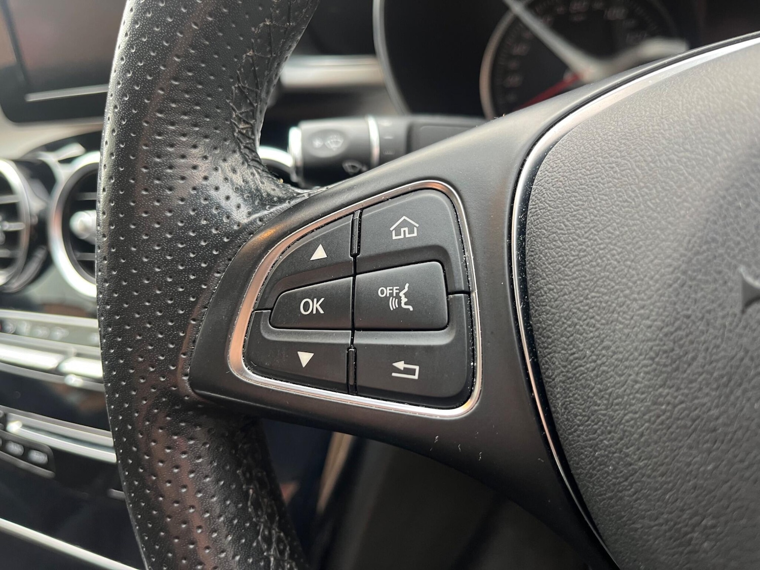 Used Mercedes-Benz C Class 2018 for sale - 76592333: Photo 49