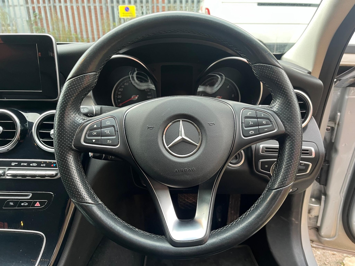 Used Mercedes-Benz C Class 2018 for sale - 76592333: Photo 80