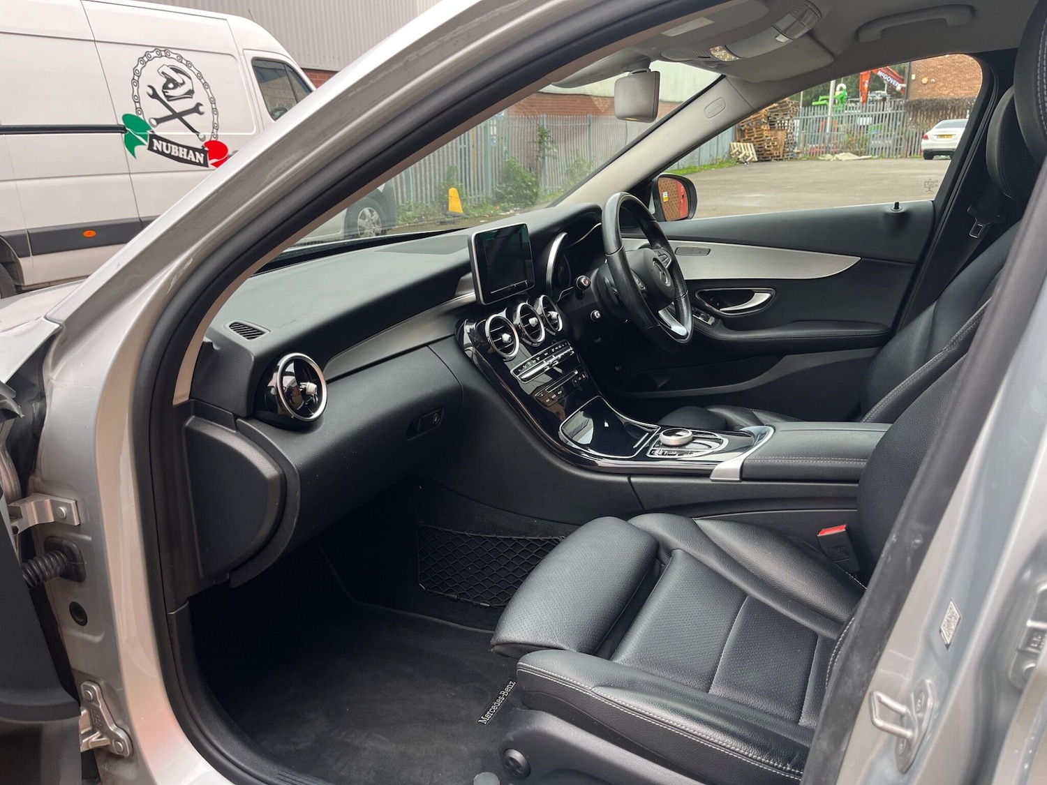 Used Mercedes-Benz C Class 2018 for sale - 76592333: Photo 82