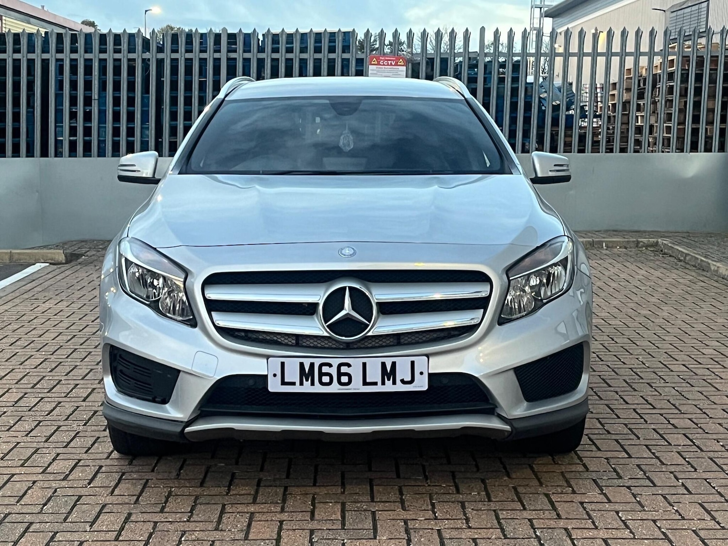 Used Mercedes-Benz GLA 2016 for sale - 76377820: Photo 1