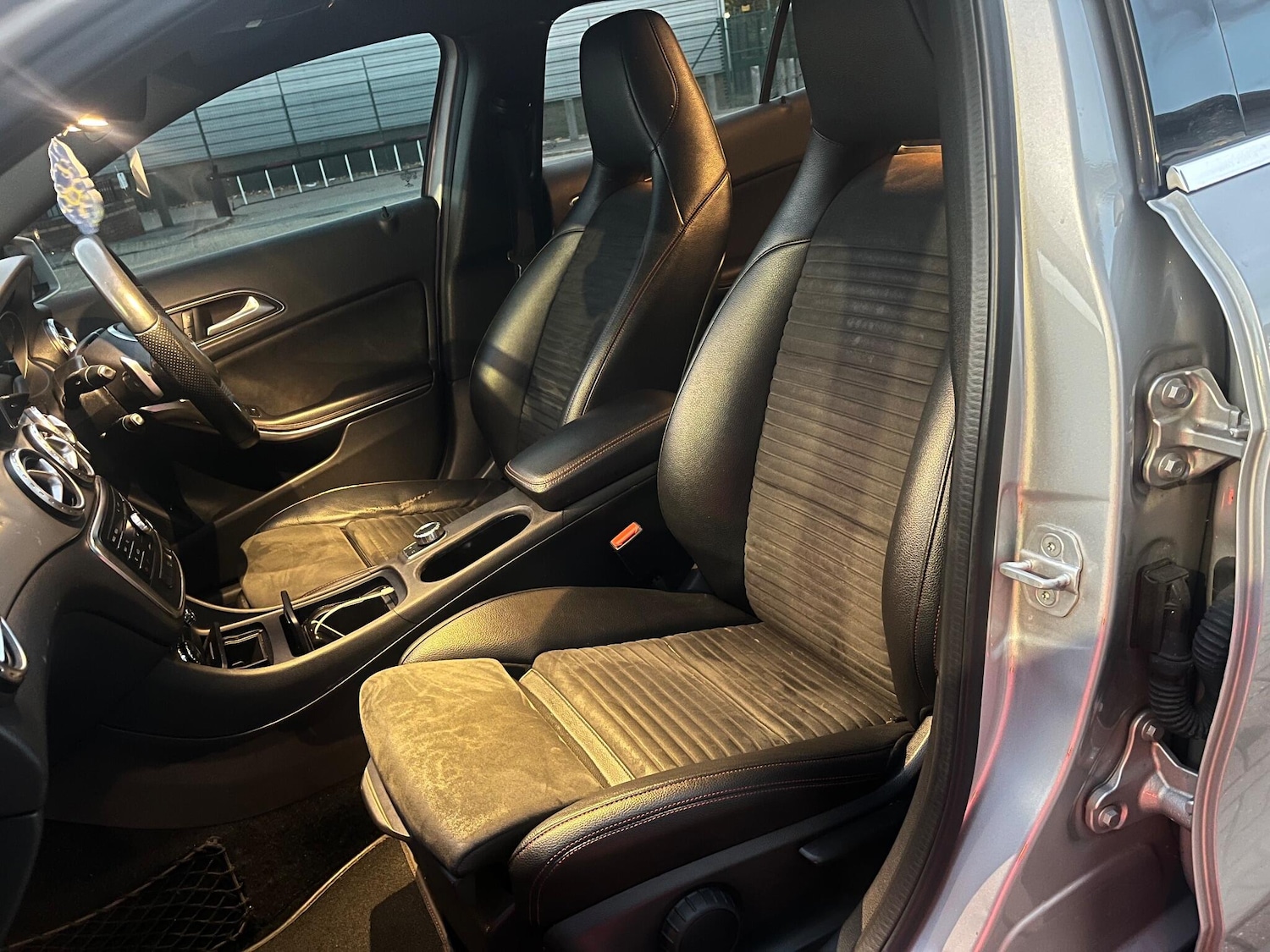 Used Mercedes-Benz GLA 2016 for sale - 76377820: Photo 35