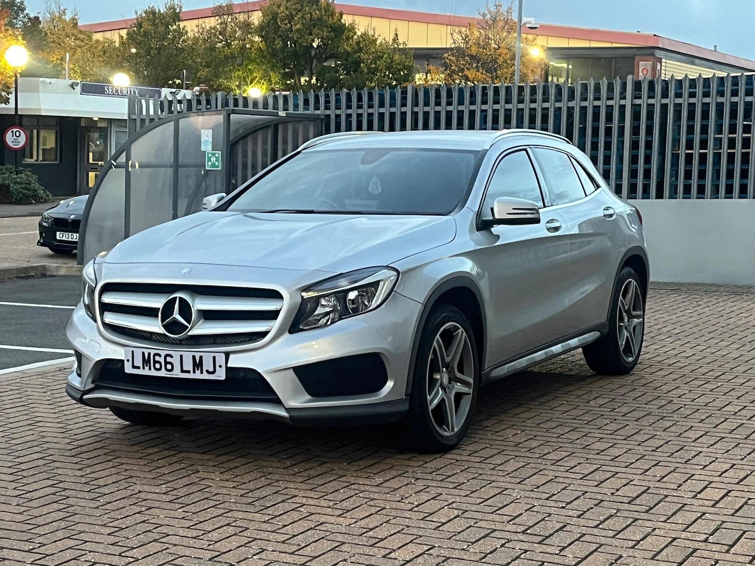 Used Mercedes-Benz GLA 2016 for sale - 76377820: Photo 4
