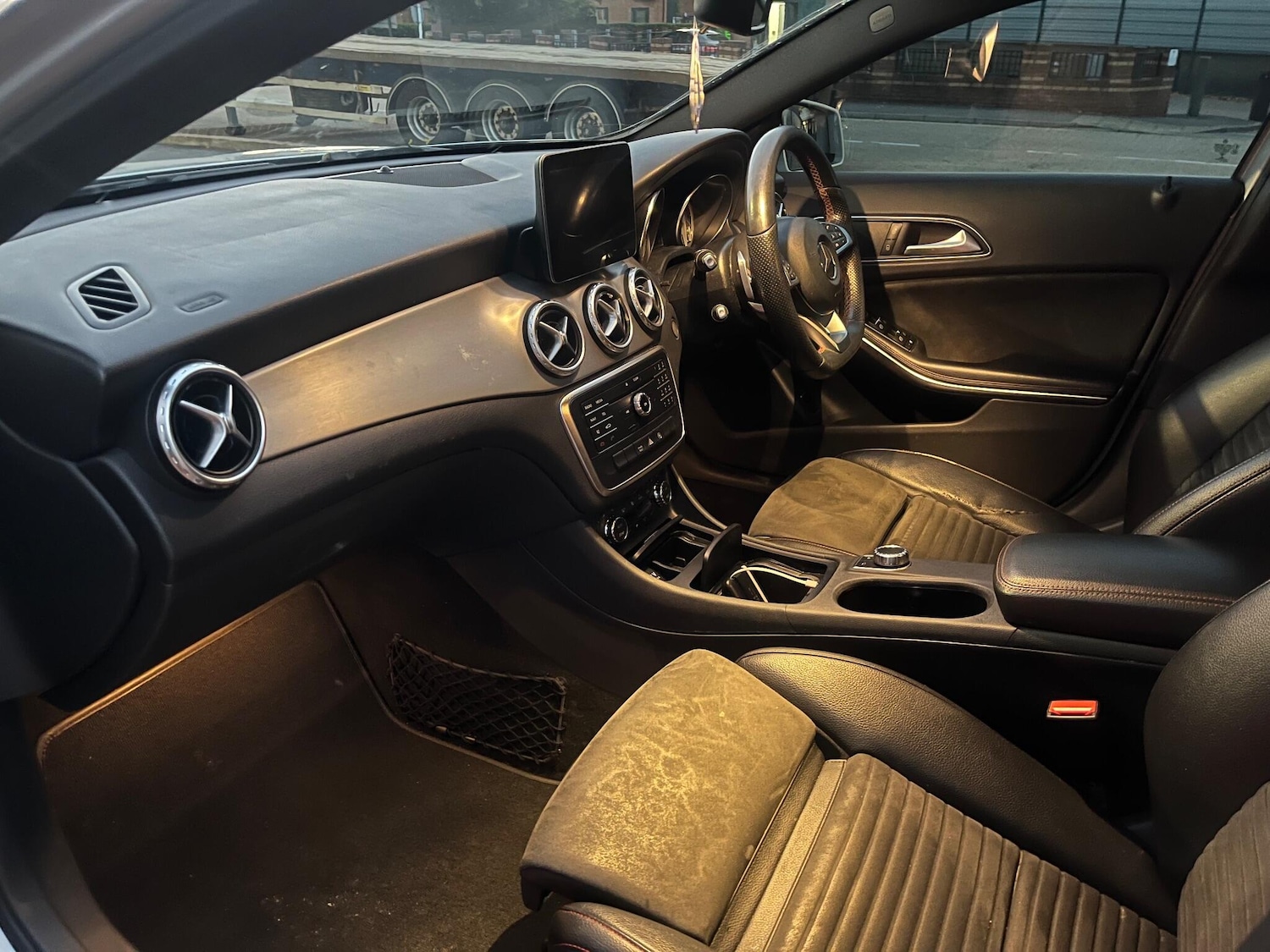 Used Mercedes-Benz GLA 2016 for sale - 76377820: Photo 40