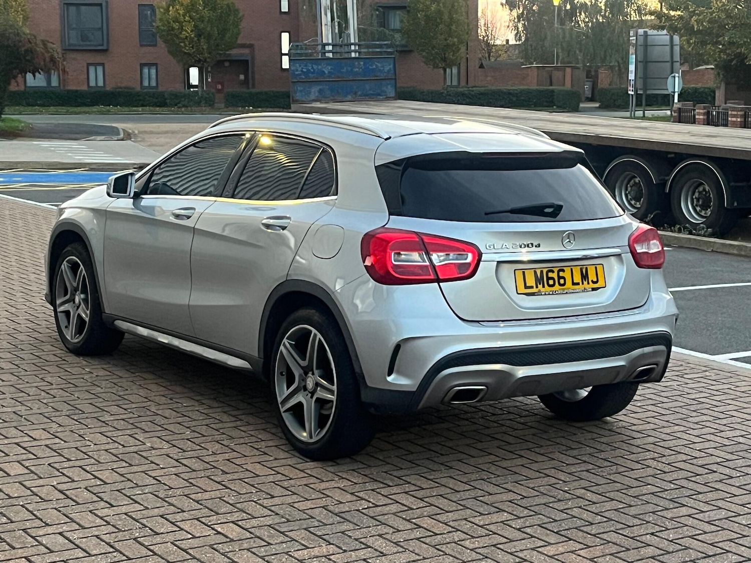 Used Mercedes-Benz GLA 2016 for sale - 76377820: Photo 5