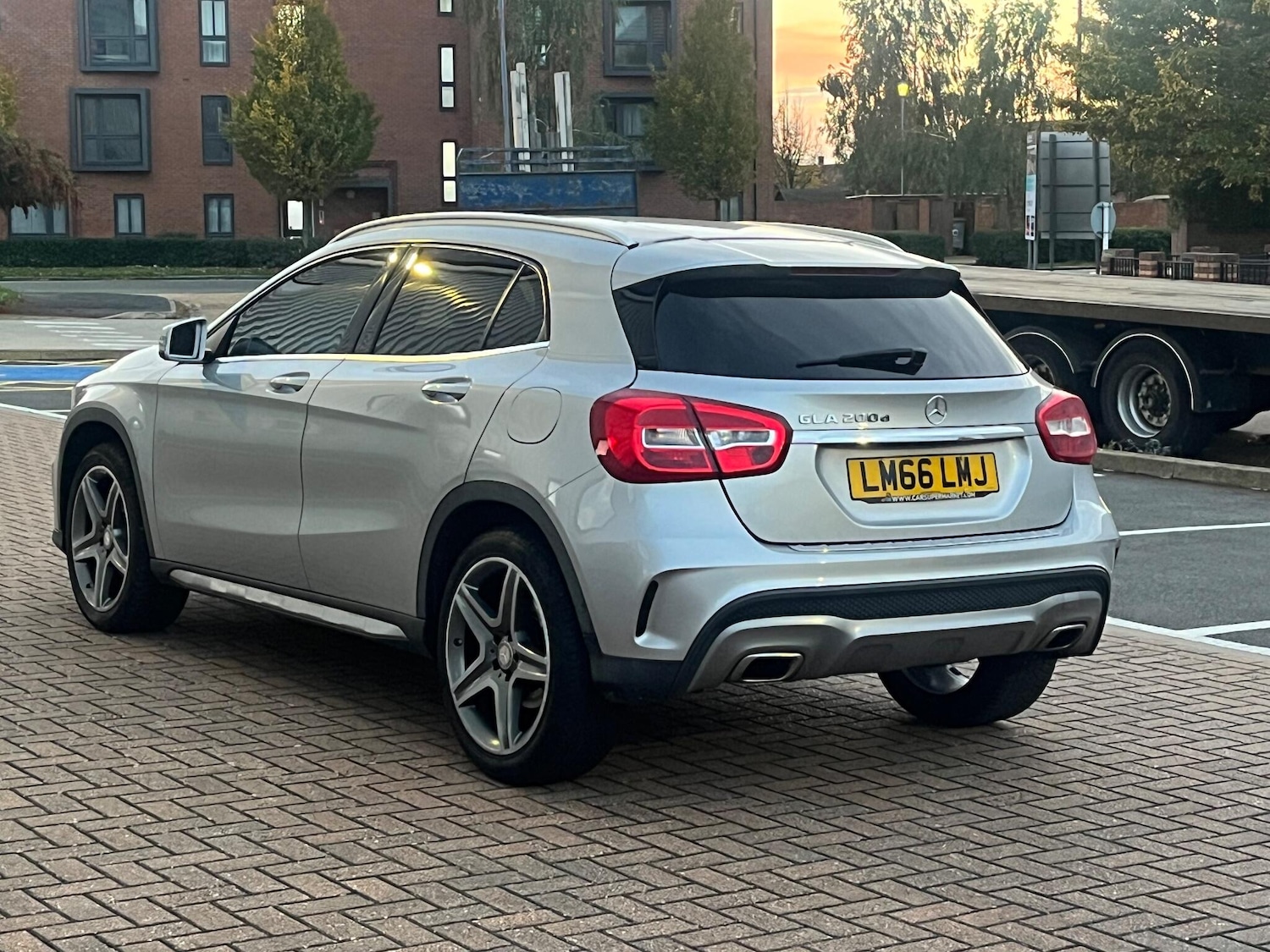 Used Mercedes-Benz GLA 2016 for sale - 76377820: Photo 6
