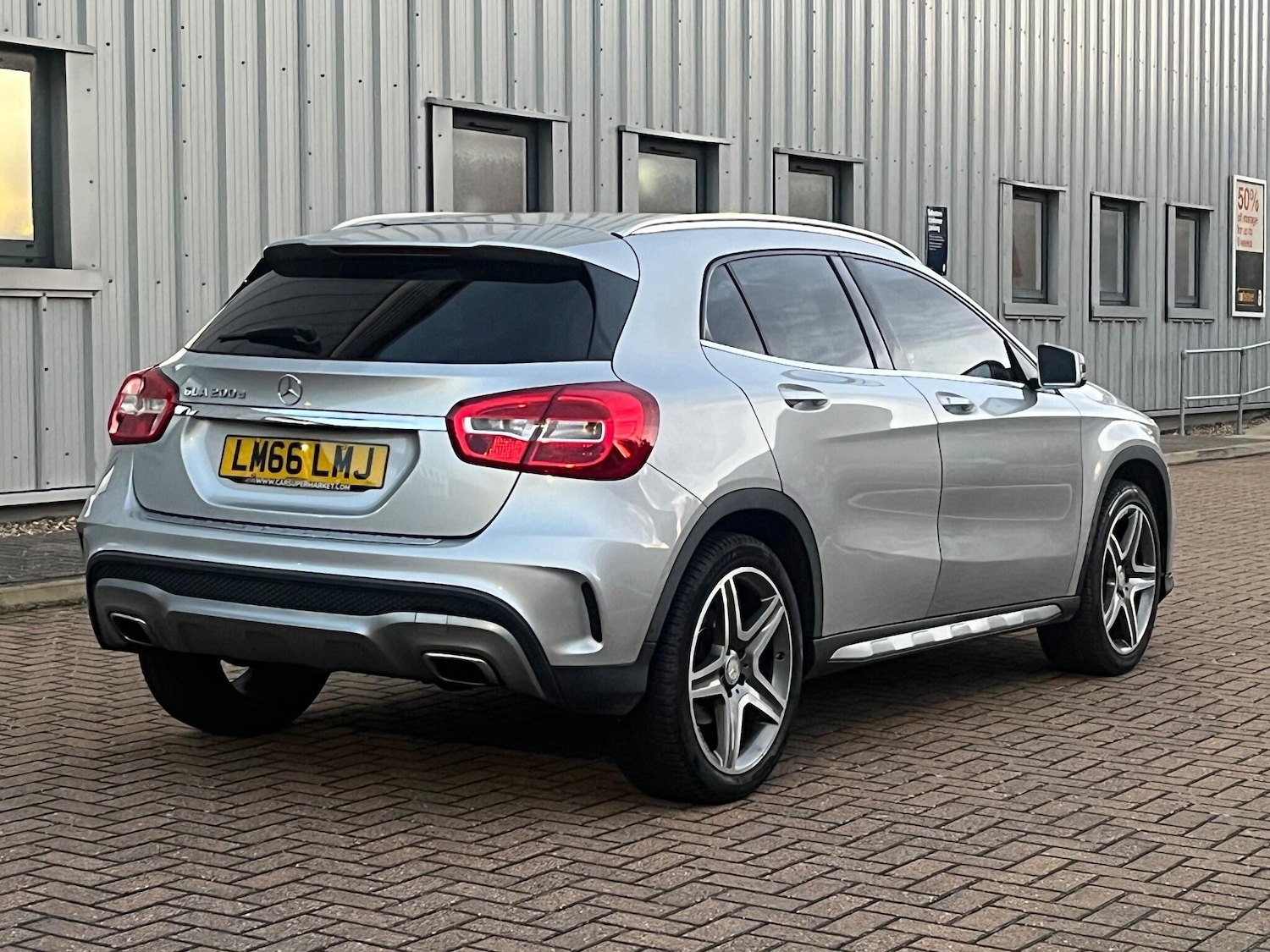 Used Mercedes-Benz GLA 2016 for sale - 76377820: Photo 8