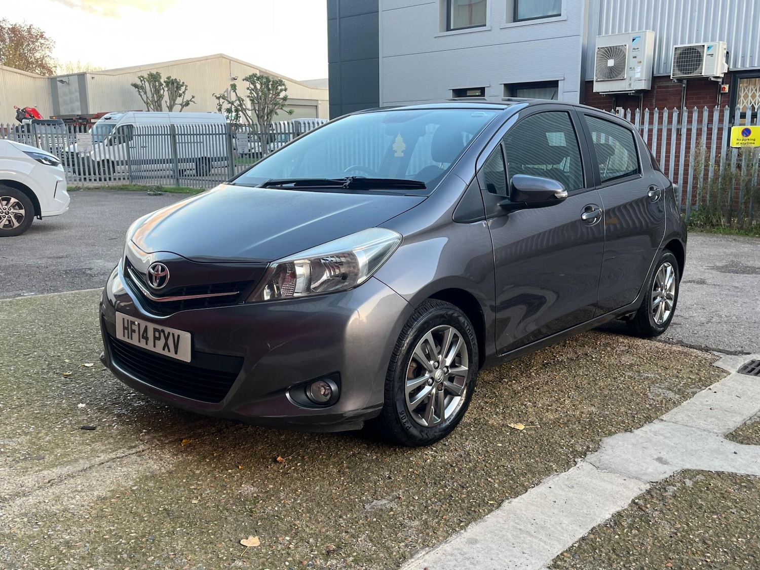 Used Toyota Yaris 2014 for sale - 76528119: Photo 11