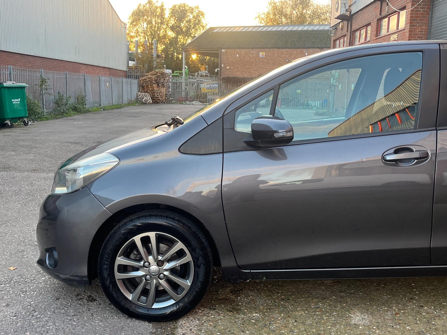 Used Toyota Yaris 2014 for sale - 76528119: Photo 13