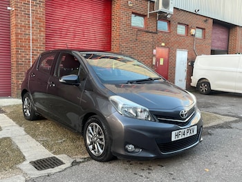 Used Toyota Yaris 2014 for sale - 76528119: Photo