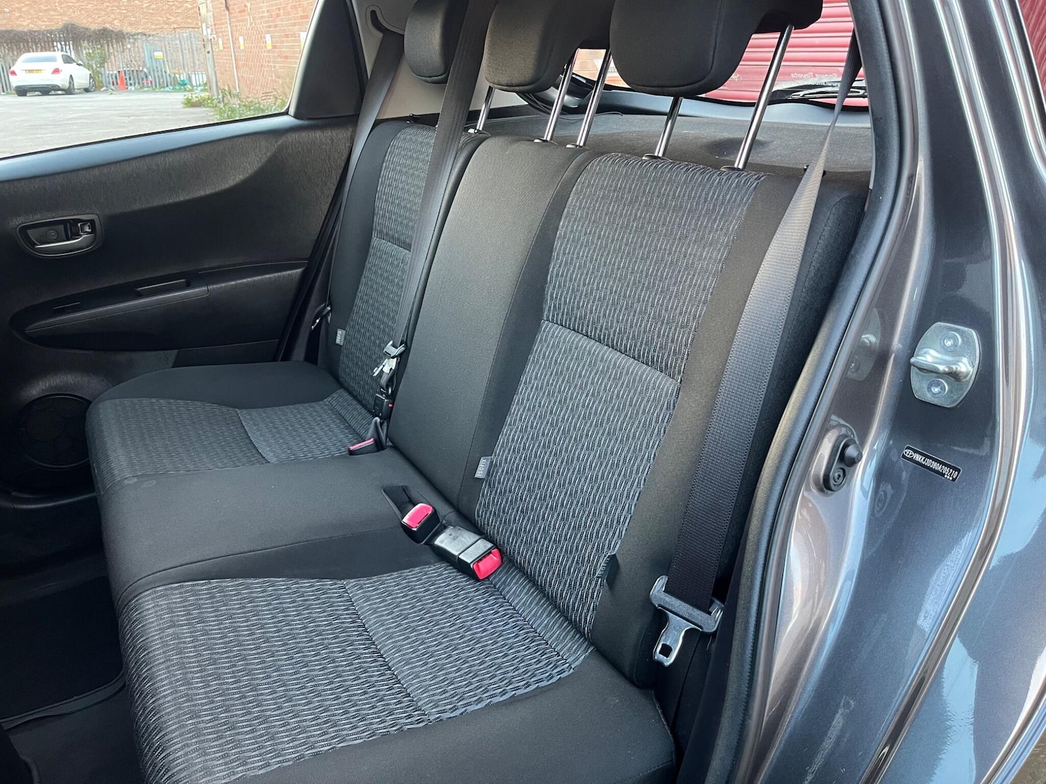 Used Toyota Yaris 2014 for sale - 76528119: Photo 39