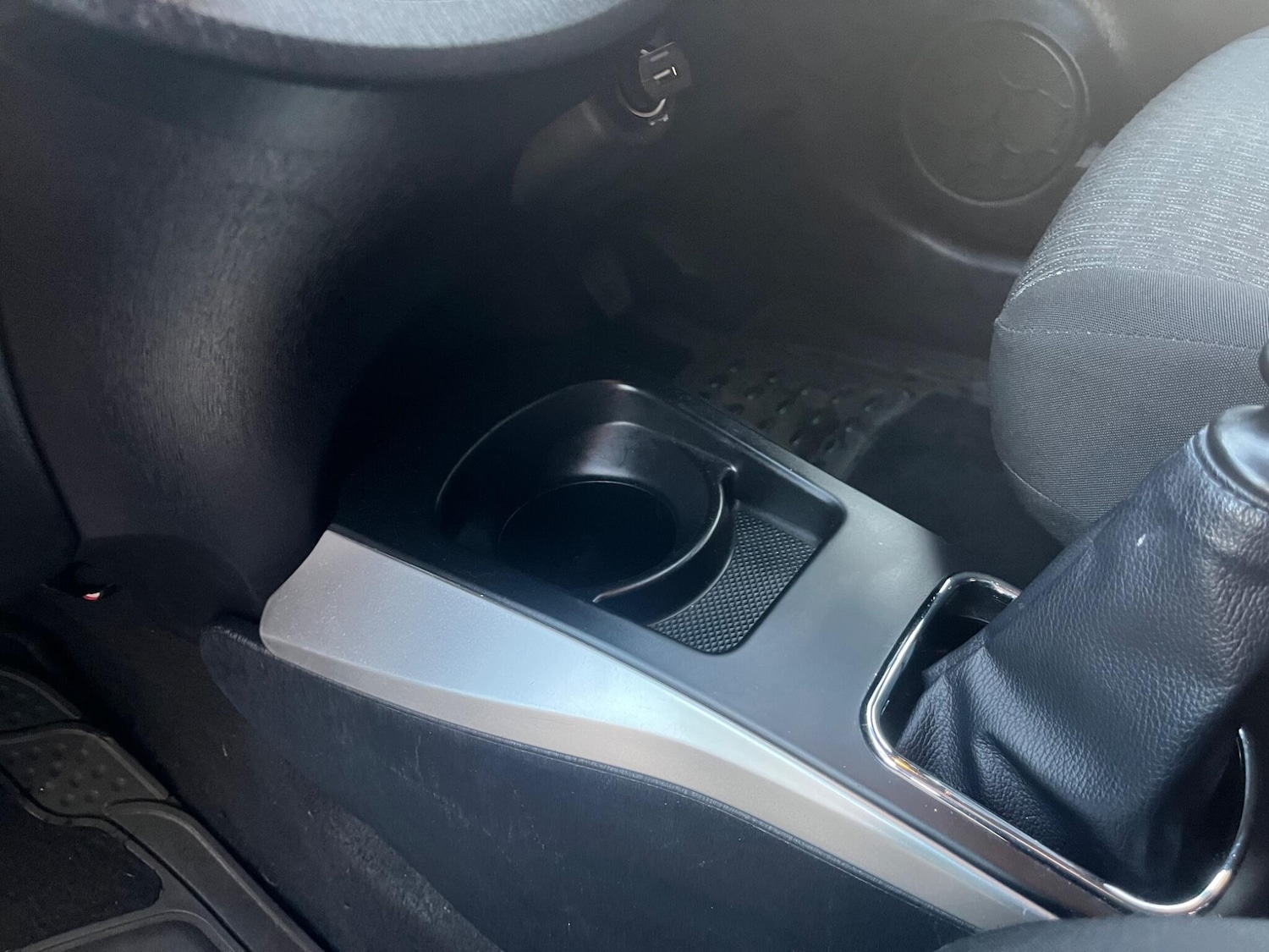 Used Toyota Yaris 2014 for sale - 76528119: Photo 40