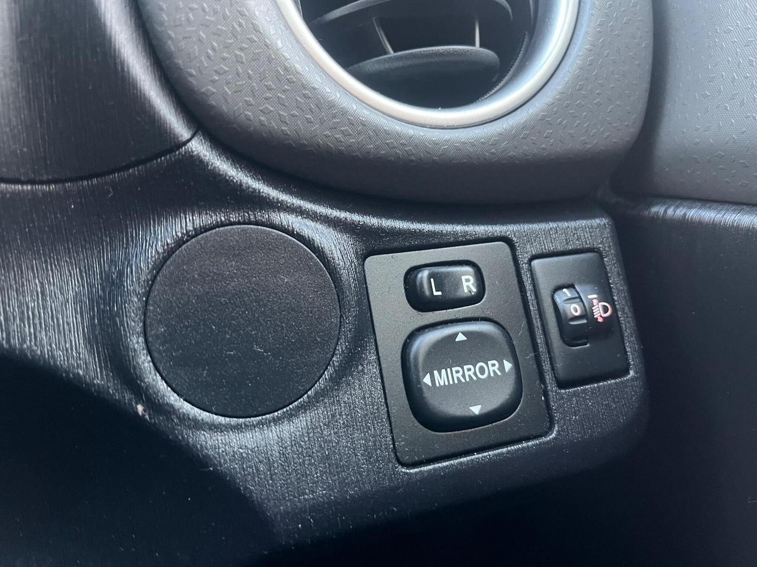 Used Toyota Yaris 2014 for sale - 76528119: Photo 41