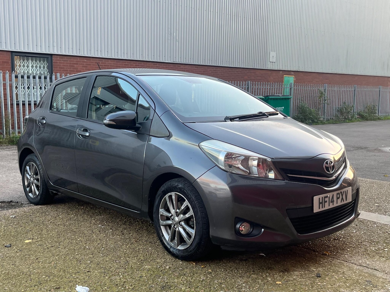 Used Toyota Yaris 2014 for sale - 76528119: Photo 5