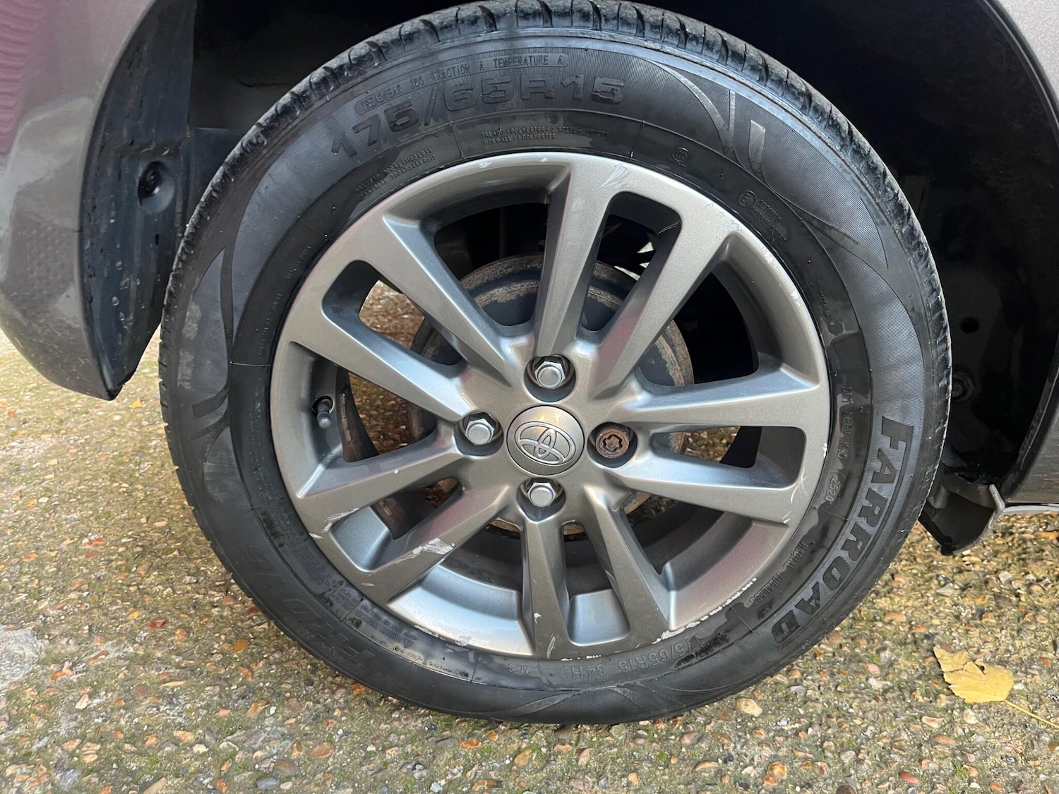 Used Toyota Yaris 2014 for sale - 76528119: Photo 54