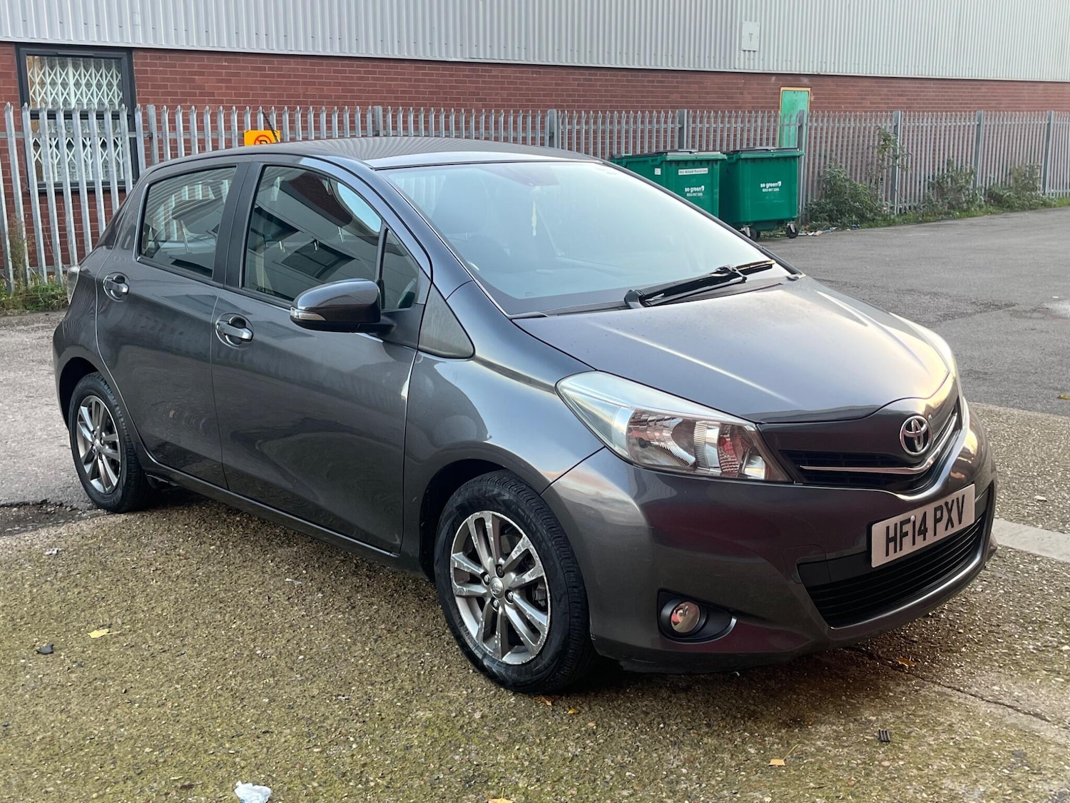 Used Toyota Yaris 2014 for sale - 76528119: Photo 6