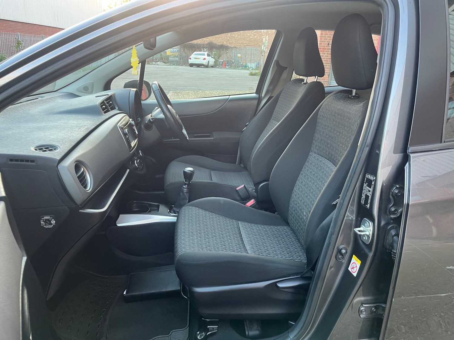 Used Toyota Yaris 2014 for sale - 76528119: Photo 66