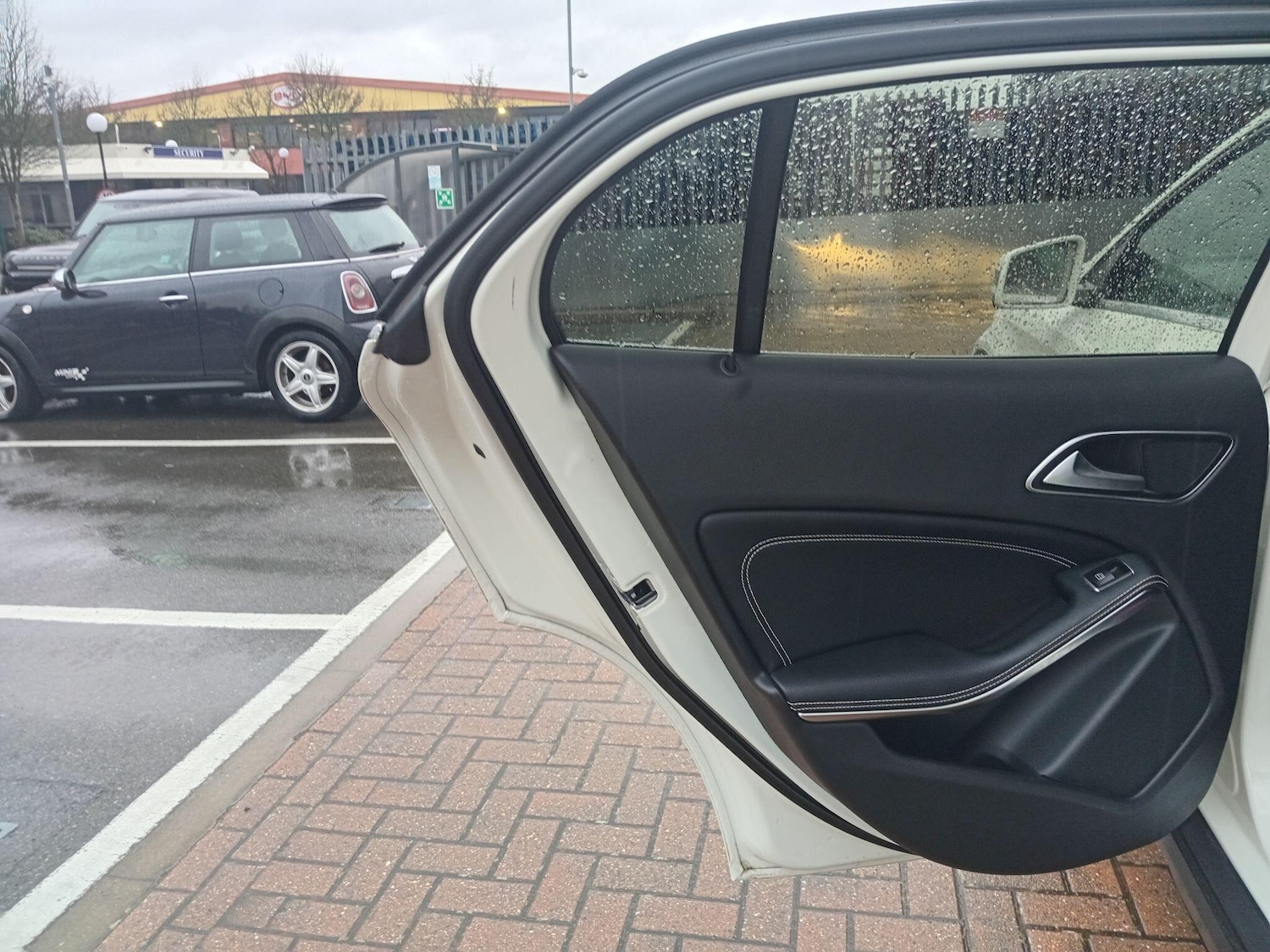 Used Mercedes-Benz GLA 2015 for sale - 77291851: Photo 27