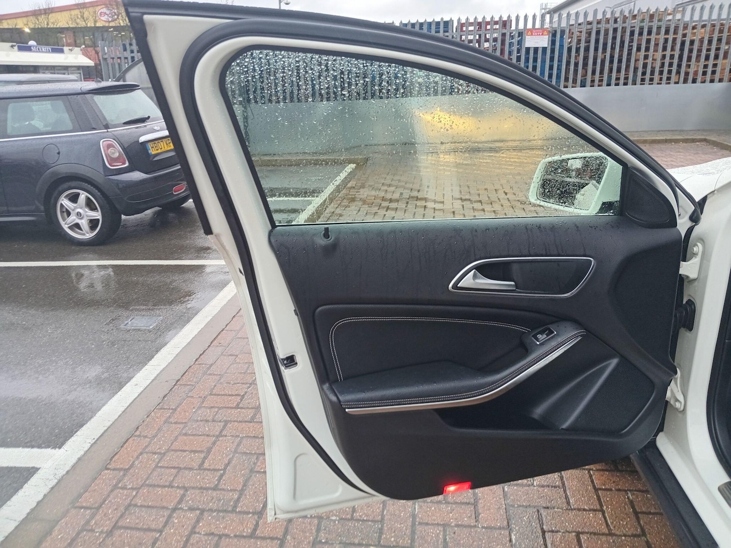 Used Mercedes-Benz GLA 2015 for sale - 77291851: Photo 28