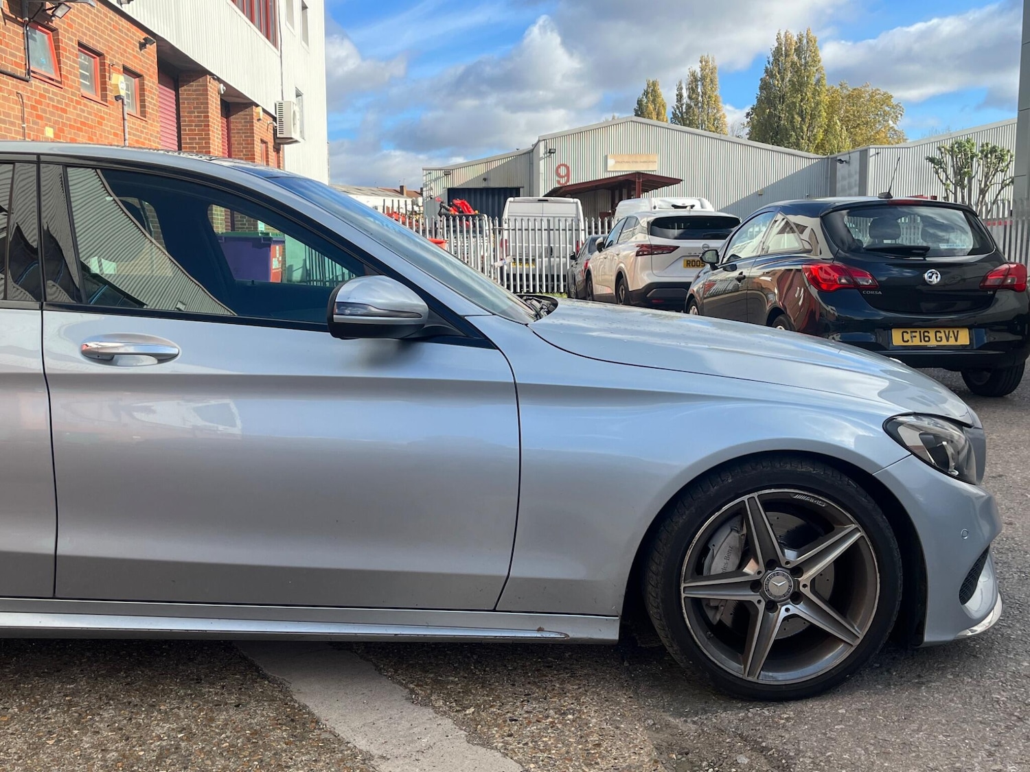 Used Mercedes-Benz C Class 2016 for sale - 76513425: Photo 31