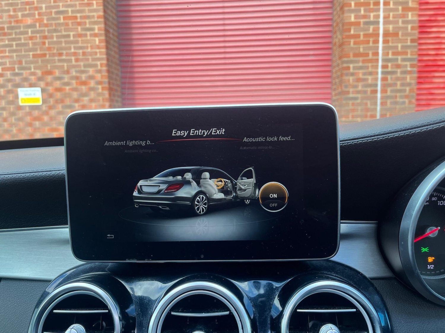 Used Mercedes-Benz C Class 2016 for sale - 76513425: Photo 79