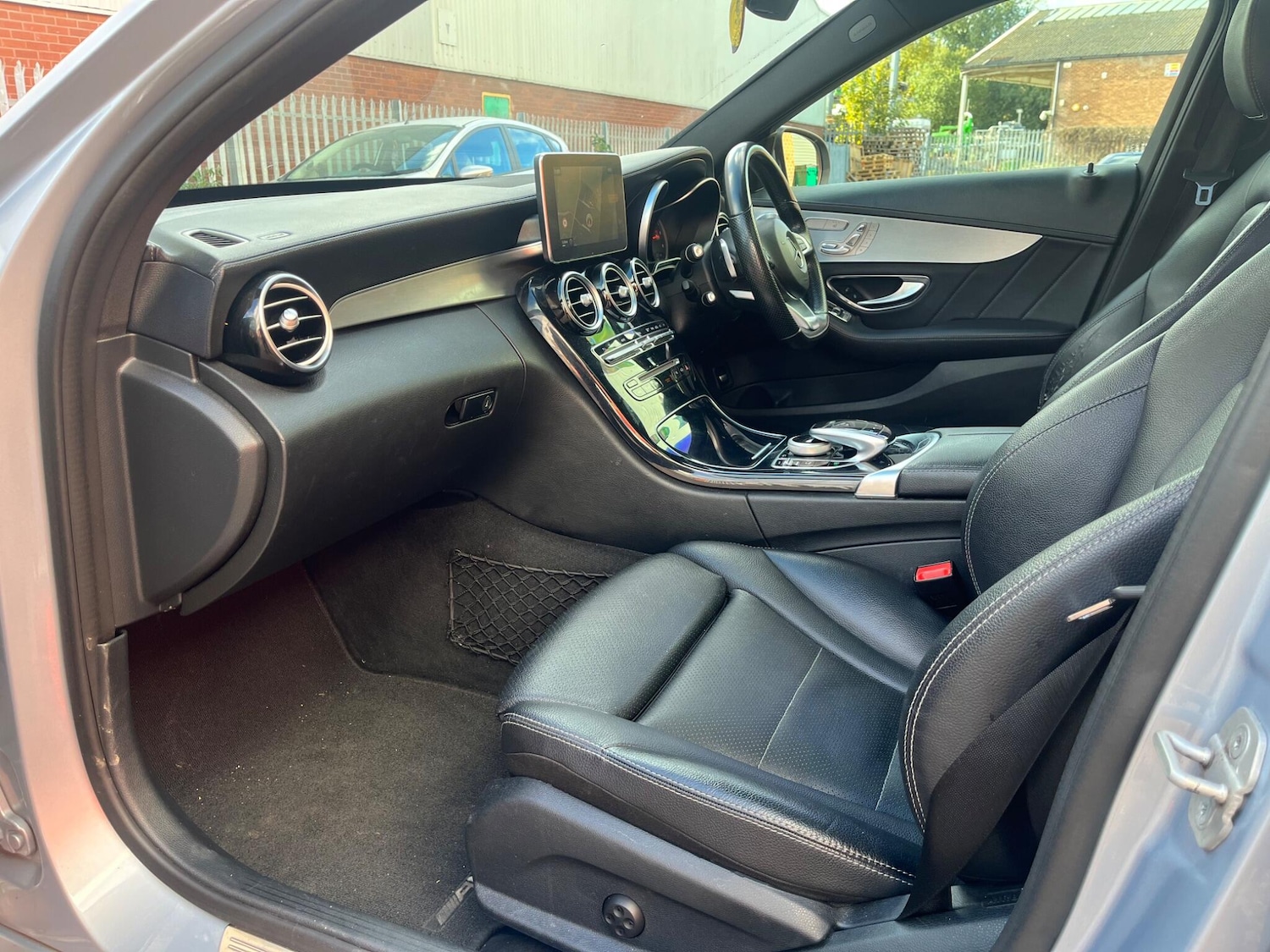 Used Mercedes-Benz C Class 2016 for sale - 76513425: Photo 86