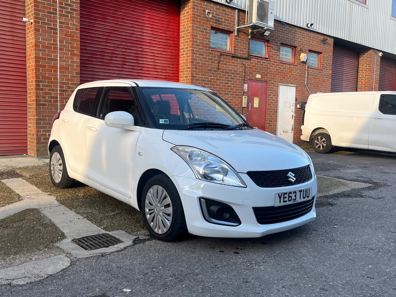 Used Suzuki Swift 2013 for sale - 76538606: Photo 1