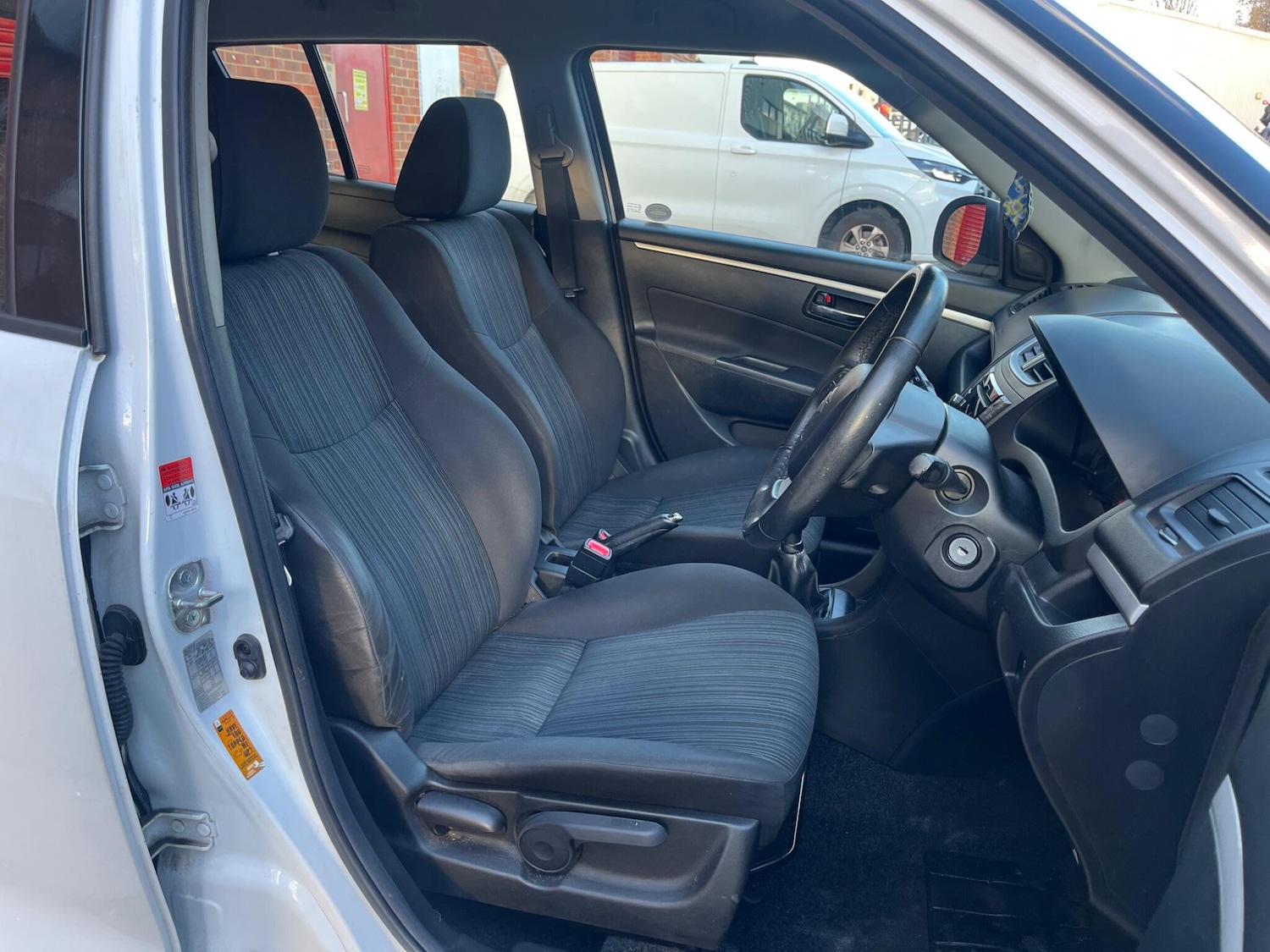 Used Suzuki Swift 2013 for sale - 76538606: Photo 35