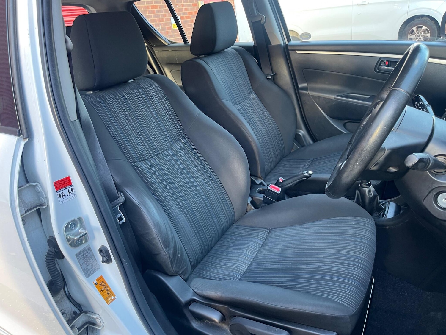 Used Suzuki Swift 2013 for sale - 76538606: Photo 37