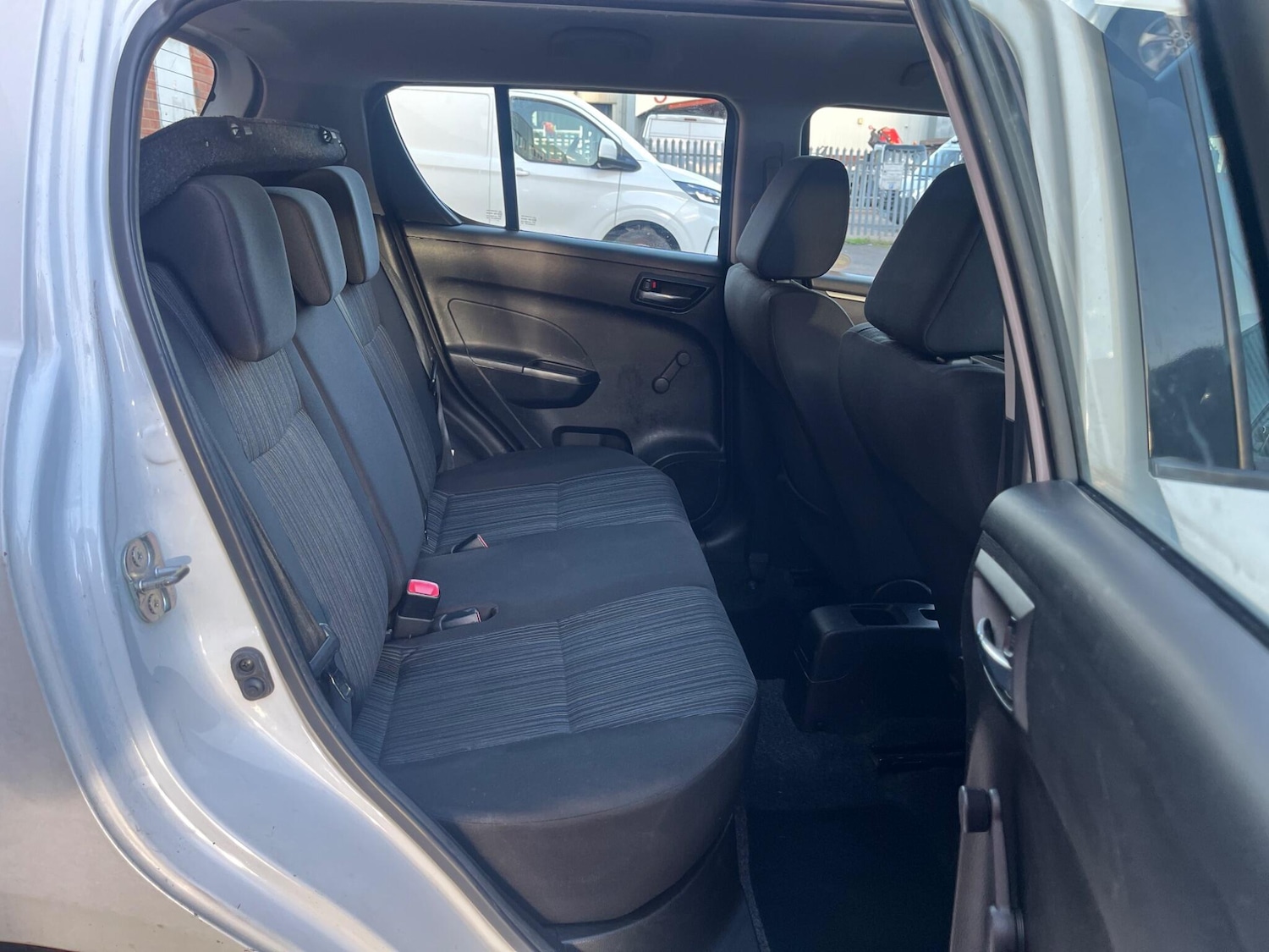 Used Suzuki Swift 2013 for sale - 76538606: Photo 40